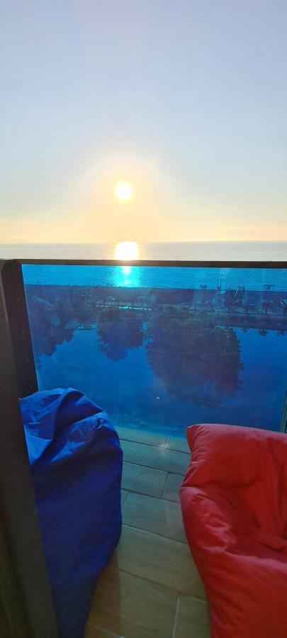 E&S Apartment - Sunset & Sea View Μπατούμι Εξωτερικό φωτογραφία
